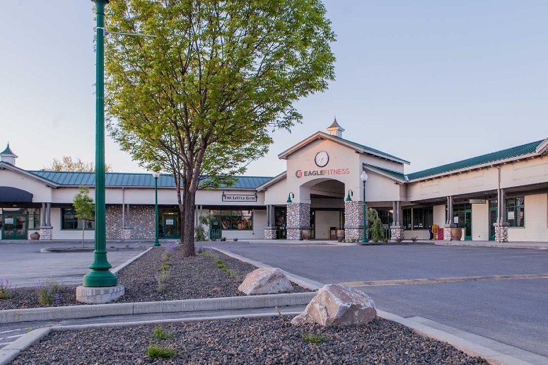 Shabby Chic Apparel lease retail space Eagle Marketplace