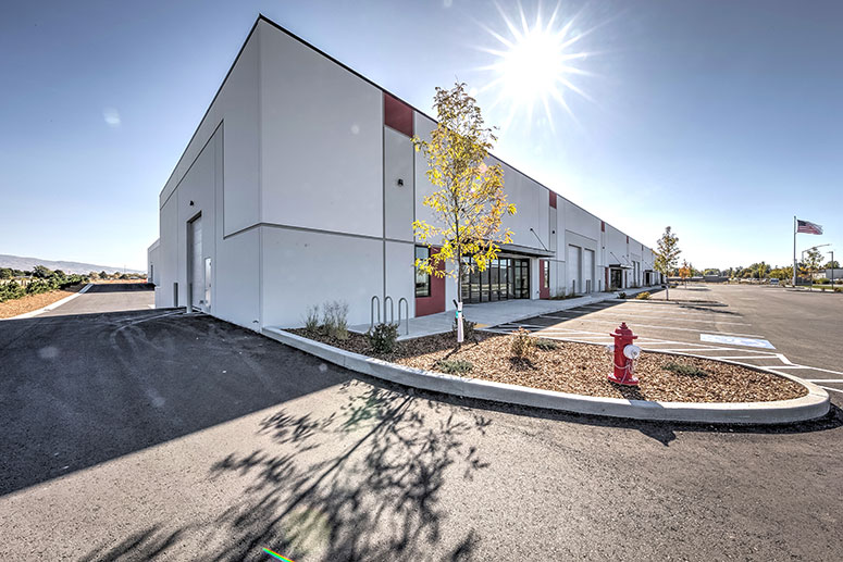 TOK commercial represents the landlord and tenant in a lease transaction.